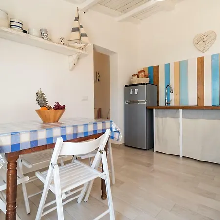Delia Apartment *